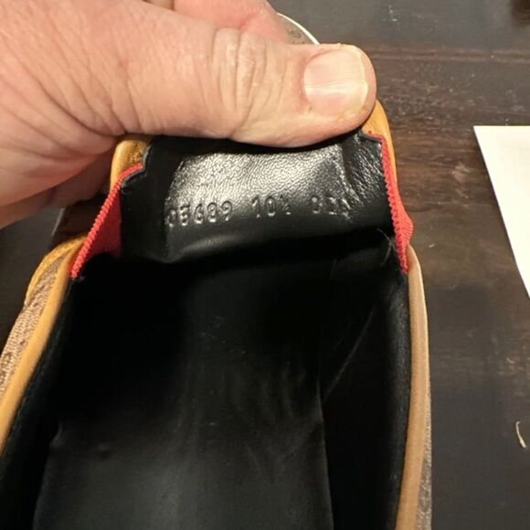 Gucci Mickey Mouse supreme Slide On 10.5 size With Box And Shoe Covers. main image 4